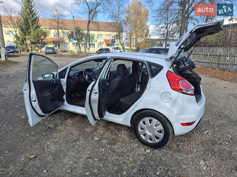Хэтчбек Ford Fiesta 2013 в Калуше фото 7 Хэтчбек Ford Fiesta 2013 в Калуше