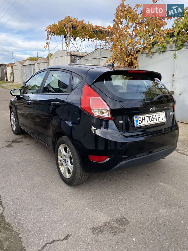 Хэтчбек Ford Fiesta 2016 в Одессе