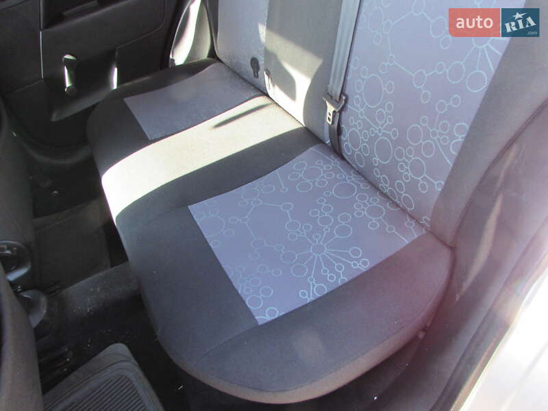 Хэтчбек Ford Fiesta 2008 в Кропивницком фото 12 Хэтчбек Ford Fiesta 2008 в Кропивницком