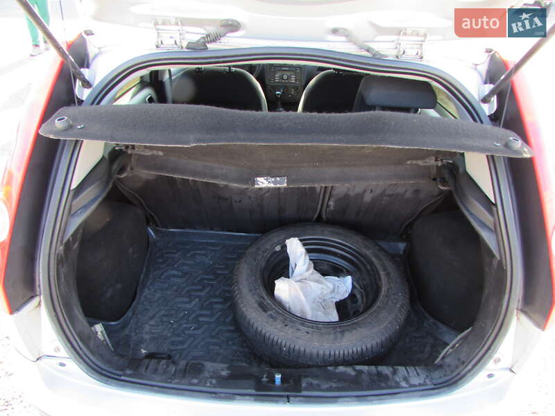 Хэтчбек Ford Fiesta 2008 в Кропивницком фото 13 Хэтчбек Ford Fiesta 2008 в Кропивницком