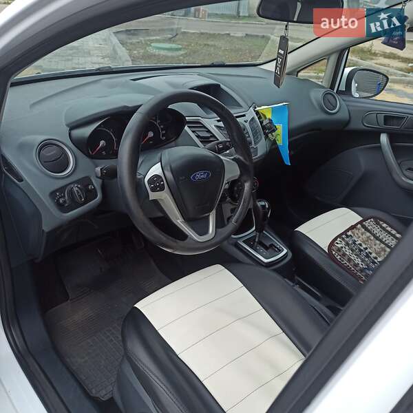 Хетчбек Ford Fiesta 2010 в Миколаєві фото 6 Хетчбек Ford Fiesta 2010 в Миколаєві
