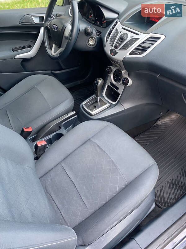 Хэтчбек Ford Fiesta 2011 в Чернигове фото 12 Хэтчбек Ford Fiesta 2011 в Чернигове