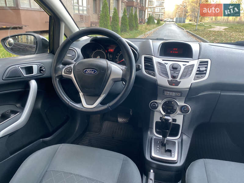 Хэтчбек Ford Fiesta 2011 в Чернигове фото 16 Хэтчбек Ford Fiesta 2011 в Чернигове