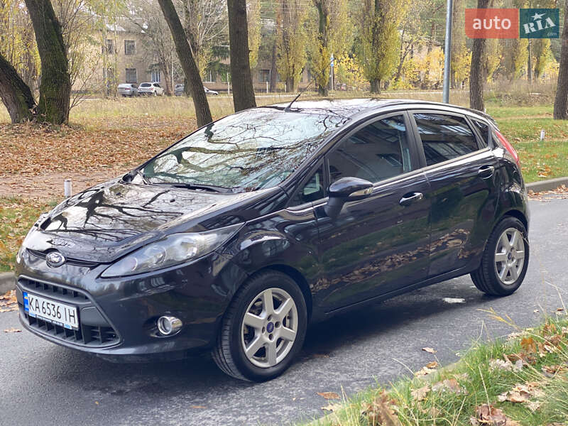 Хэтчбек Ford Fiesta 2011 в Чернигове фото 5 Хэтчбек Ford Fiesta 2011 в Чернигове