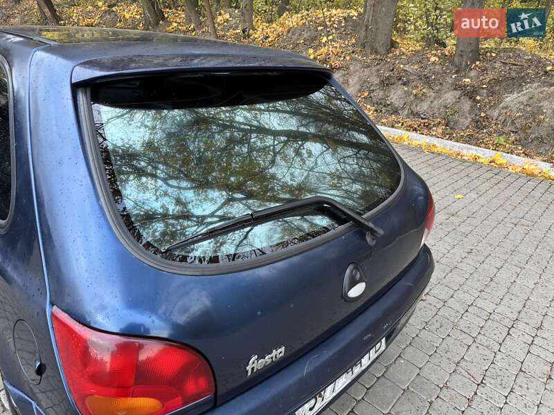 Хетчбек Ford Fiesta 2001 в Львові