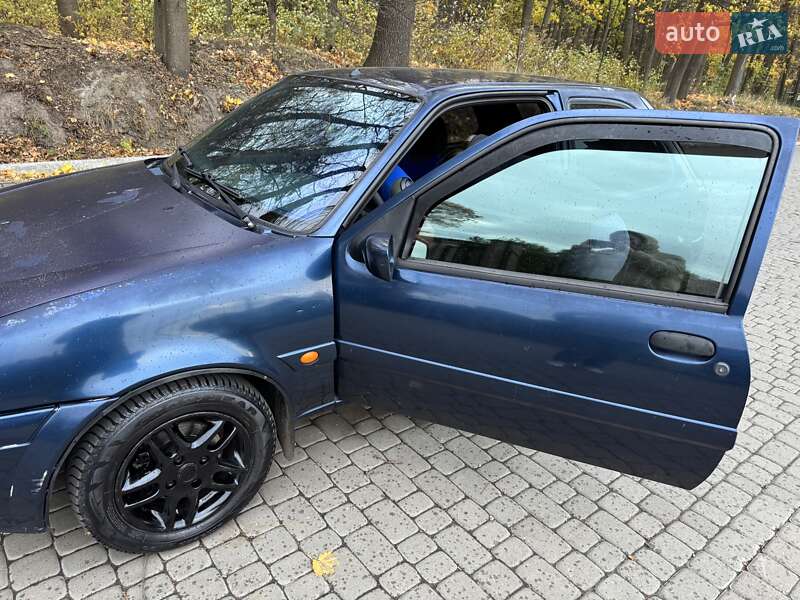 Хетчбек Ford Fiesta 2001 в Львові