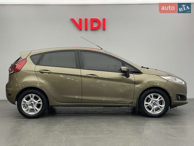 Хетчбек Ford Fiesta 2014 в Києві
