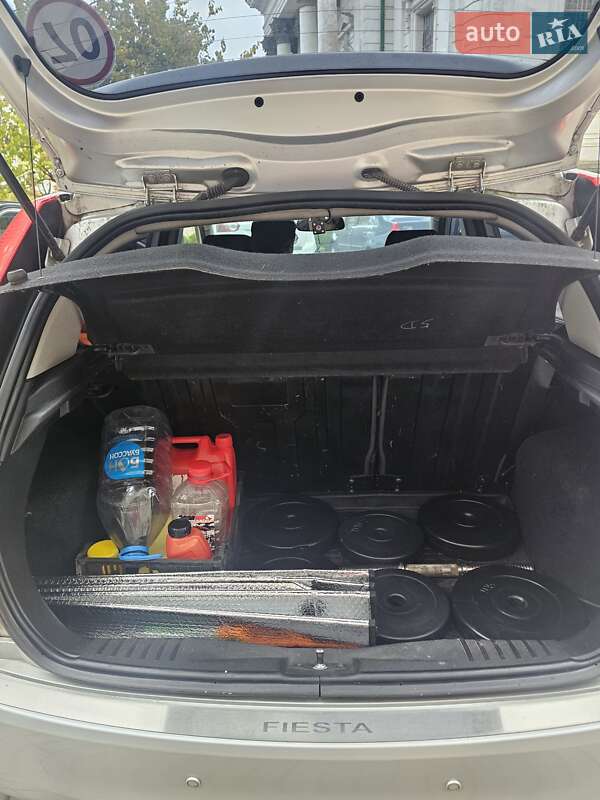 Хэтчбек Ford Fiesta 2008 в Сумах фото 7 Хэтчбек Ford Fiesta 2008 в Сумах