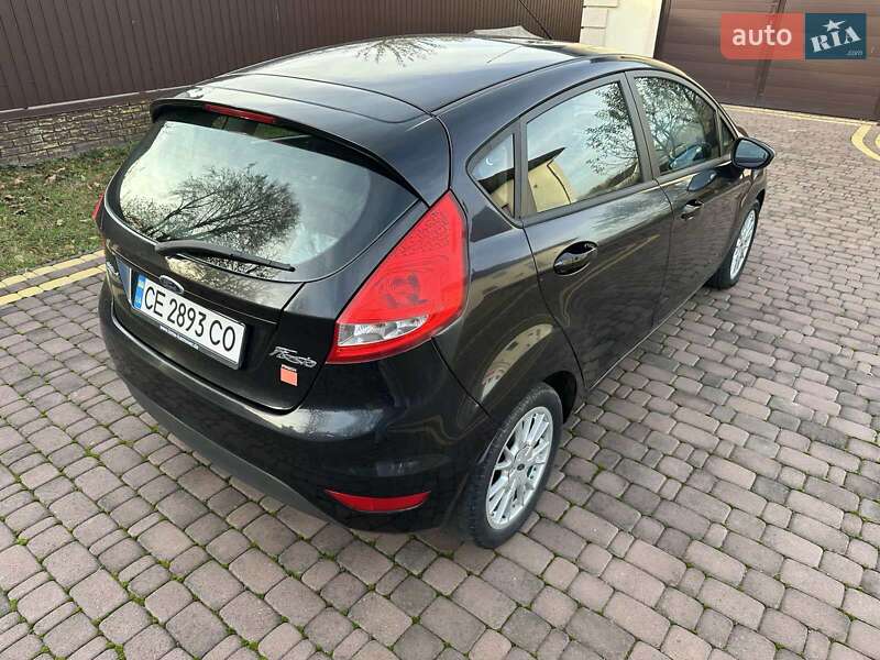 Хэтчбек Ford Fiesta 2011 в Черновцах