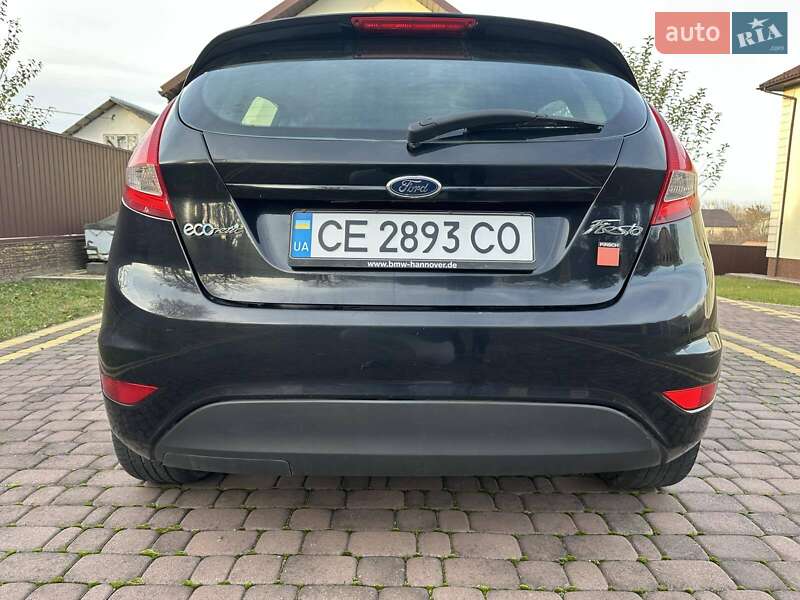 Хэтчбек Ford Fiesta 2011 в Черновцах