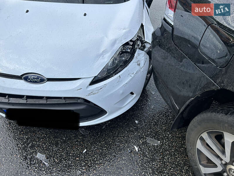 Хэтчбек Ford Fiesta 2012 в Киеве