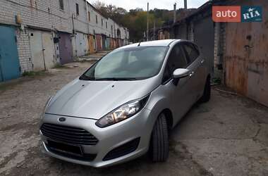 Хэтчбек Ford Fiesta 2015 в Днепре