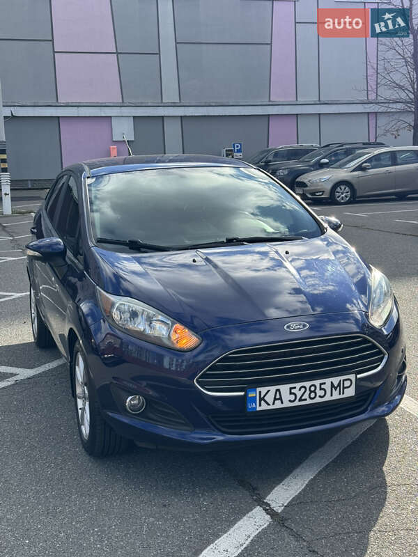 Седан Ford Fiesta 2016 в Киеве