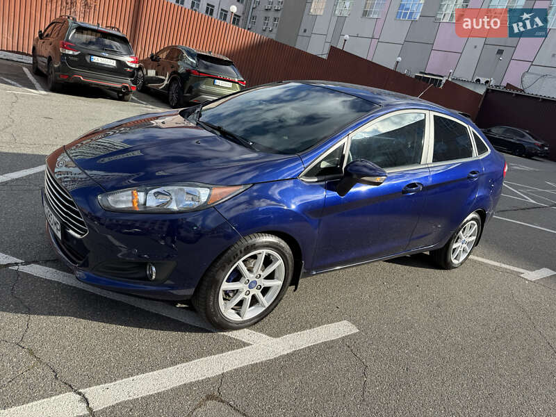 Седан Ford Fiesta 2016 в Киеве