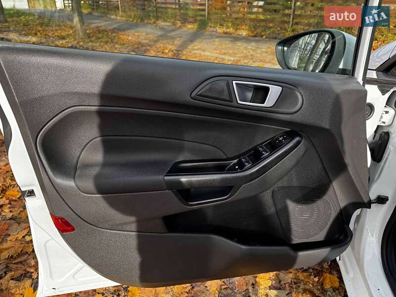 Хэтчбек Ford Fiesta 2017 в Киеве фото 11 Хэтчбек Ford Fiesta 2017 в Киеве