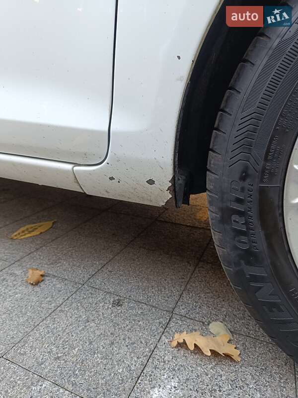 Хэтчбек Ford Fiesta 2017 в Киеве фото 10 Хэтчбек Ford Fiesta 2017 в Киеве