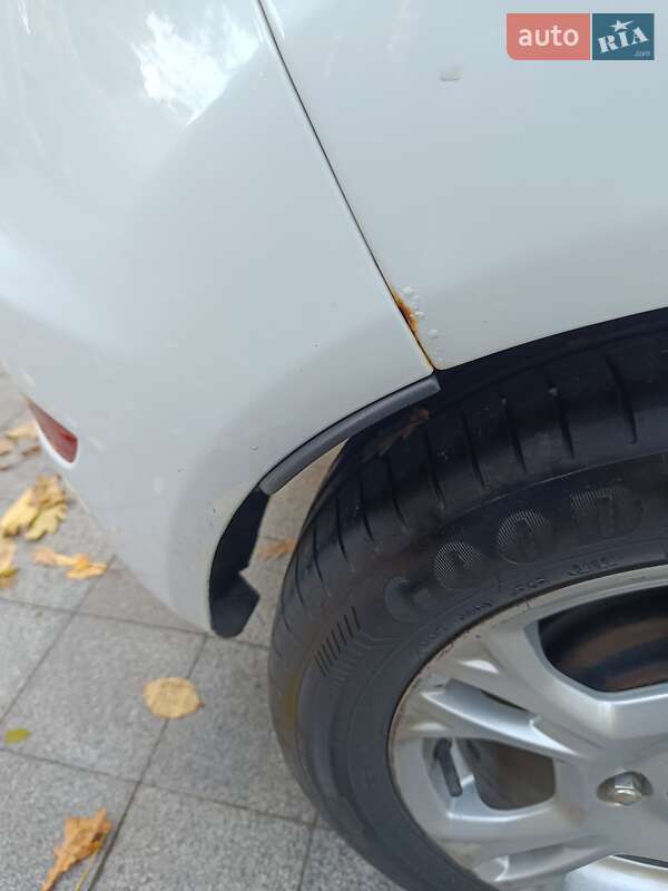 Хэтчбек Ford Fiesta 2017 в Киеве фото 13 Хэтчбек Ford Fiesta 2017 в Киеве