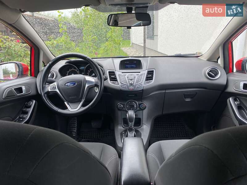 Хэтчбек Ford Fiesta 2015 в Киеве фото 12 Хэтчбек Ford Fiesta 2015 в Киеве