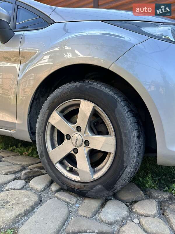 Хетчбек Ford Fiesta 2010 в Косові фото 7 Хетчбек Ford Fiesta 2010 в Косові