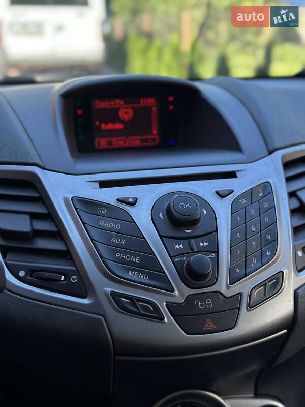 Хетчбек Ford Fiesta 2010 в Косові фото 21 Хетчбек Ford Fiesta 2010 в Косові