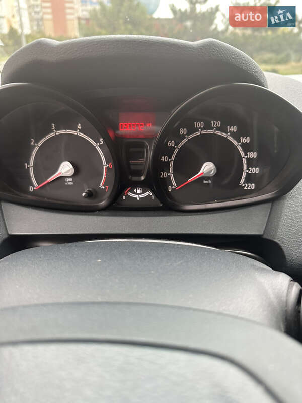 Хэтчбек Ford Fiesta 2011 в Черноморске