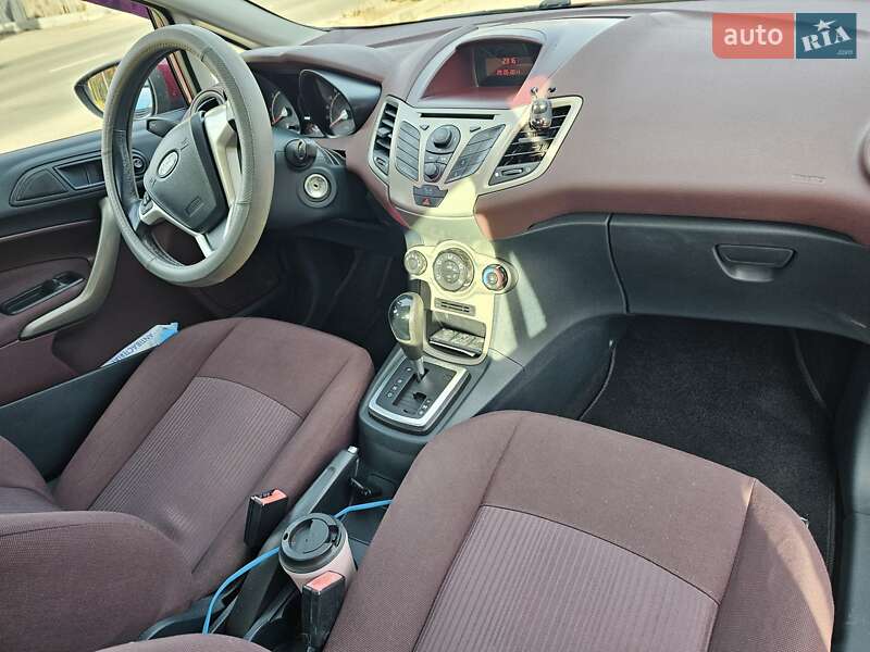 Хетчбек Ford Fiesta 2010 в Києві фото 11 Хетчбек Ford Fiesta 2010 в Києві