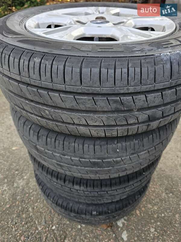 Хетчбек Ford Fiesta 2010 в Києві фото 17 Хетчбек Ford Fiesta 2010 в Києві