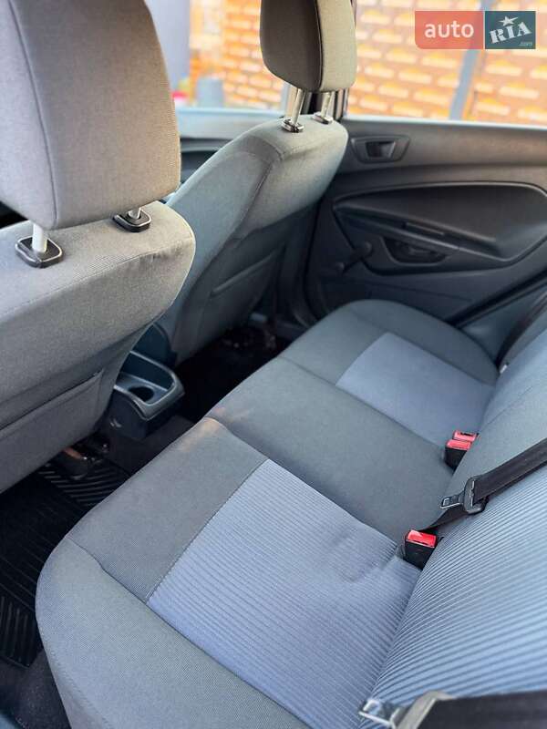 Хетчбек Ford Fiesta 2011 в Києві фото 4 Хетчбек Ford Fiesta 2011 в Києві