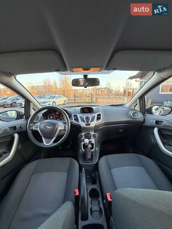 Хетчбек Ford Fiesta 2011 в Києві фото 8 Хетчбек Ford Fiesta 2011 в Києві
