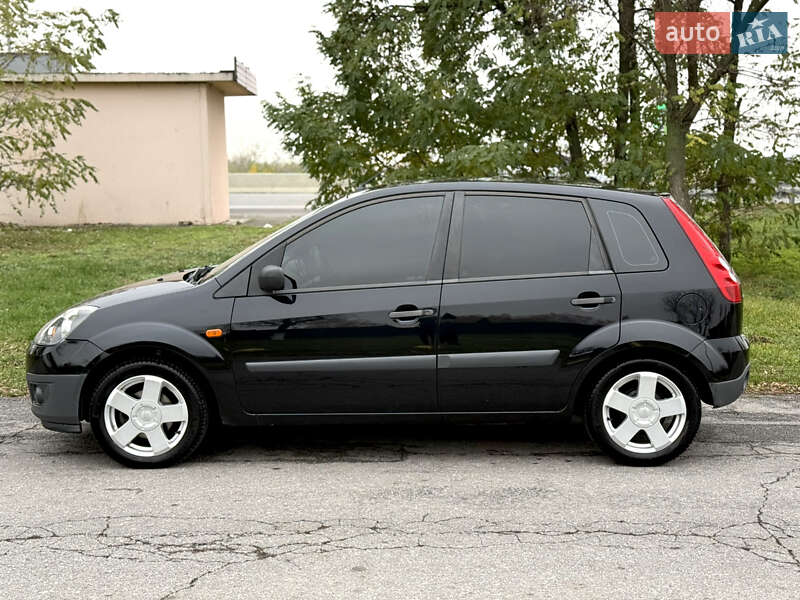 Хэтчбек Ford Fiesta 2008 в Киеве фото 2 Хэтчбек Ford Fiesta 2008 в Киеве