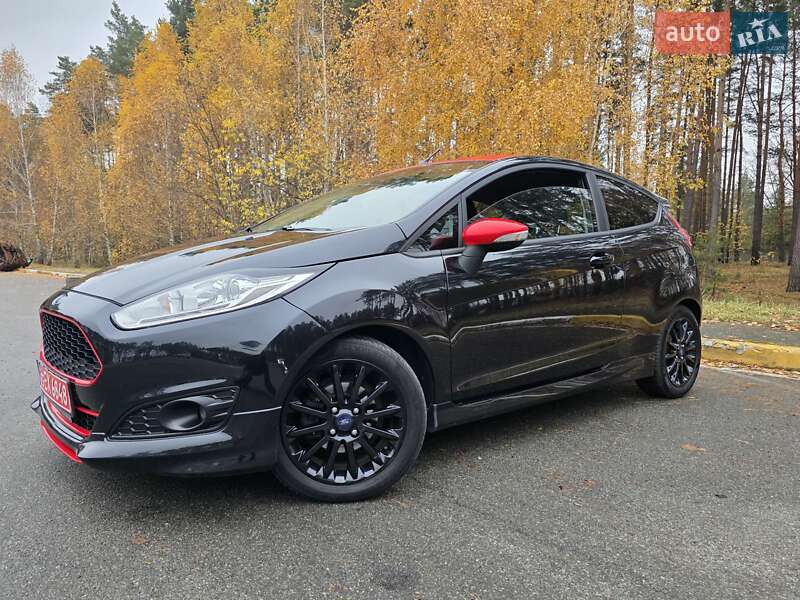 Хэтчбек Ford Fiesta 2015 в Ирпене