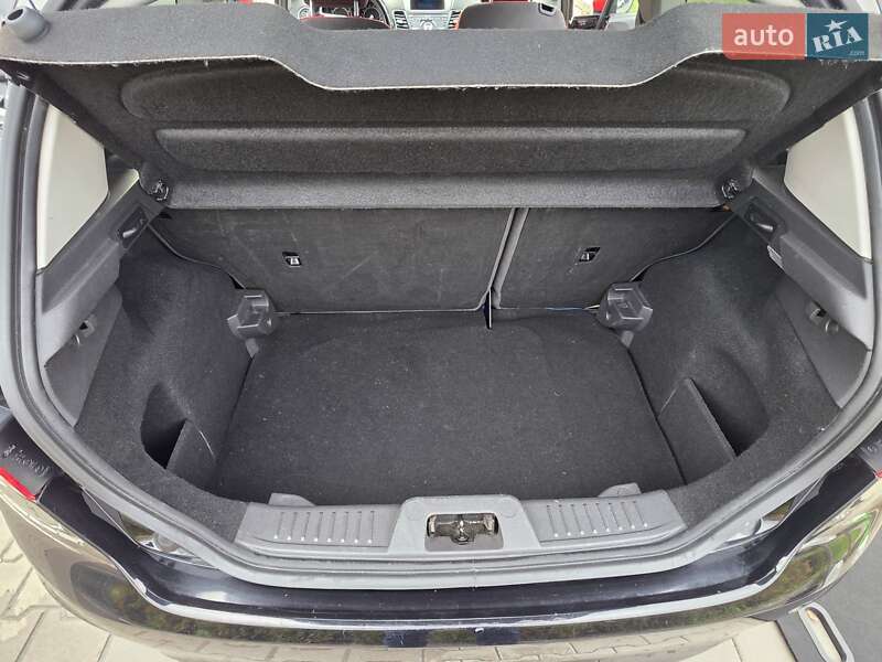 Хэтчбек Ford Fiesta 2015 в Ирпене