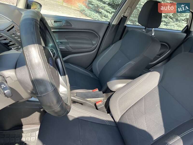 Седан Ford Fiesta 2018 в Днепре