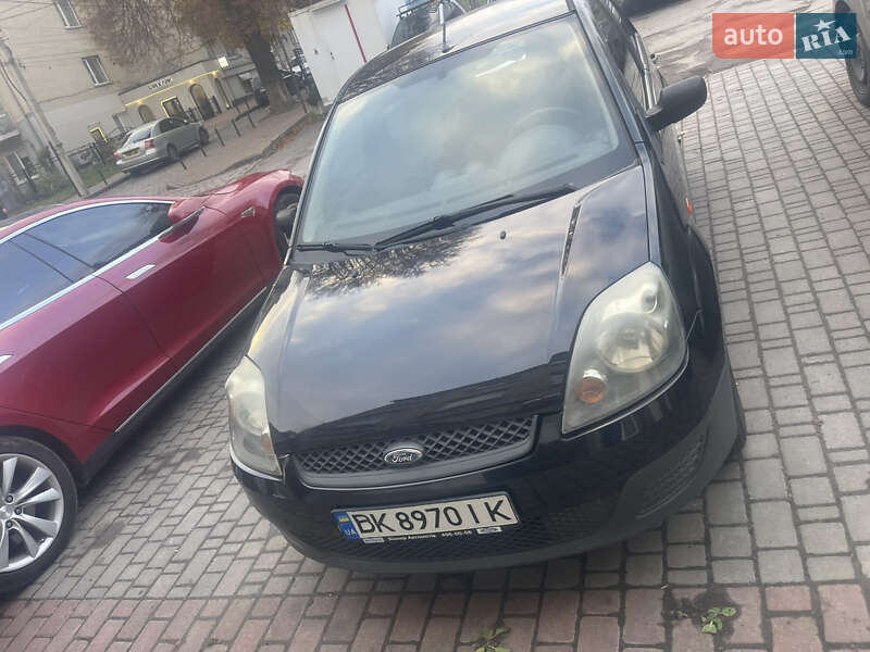 Хэтчбек Ford Fiesta 2007 в Луцке