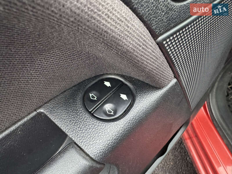 Хэтчбек Ford Fiesta 2007 в Киеве фото 17 Хэтчбек Ford Fiesta 2007 в Киеве