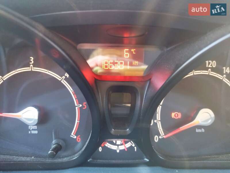 Хетчбек Ford Fiesta 2011 в Львові фото 2 Хетчбек Ford Fiesta 2011 в Львові