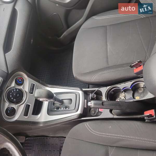 Хетчбек Ford Fiesta 2015 в Одесі