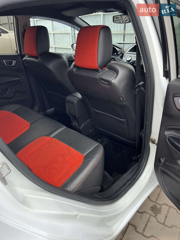 Хетчбек Ford Fiesta 2014 в Львові фото 13 Хетчбек Ford Fiesta 2014 в Львові