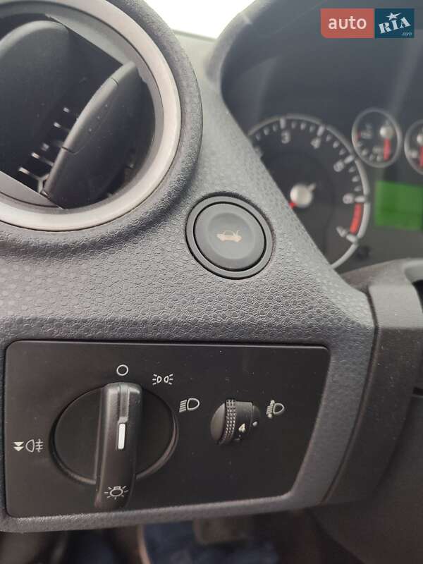 Хэтчбек Ford Fiesta 2008 в Киеве