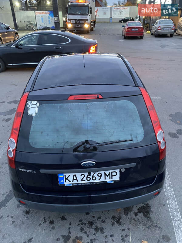 Хэтчбек Ford Fiesta 2007 в Киеве