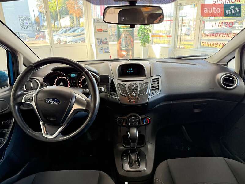 Хэтчбек Ford Fiesta 2015 в Киеве