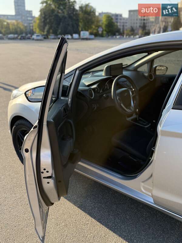 Седан Ford Fiesta 2017 в Харькове