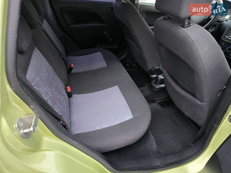 Хетчбек Ford Fiesta 2006 в Івано-Франківську фото 20 Хетчбек Ford Fiesta 2006 в Івано-Франківську