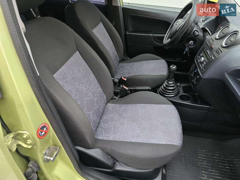 Хетчбек Ford Fiesta 2006 в Івано-Франківську фото 24 Хетчбек Ford Fiesta 2006 в Івано-Франківську