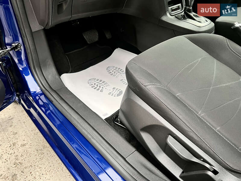 Хэтчбек Ford Fiesta 2016 в Киеве фото 15 Хэтчбек Ford Fiesta 2016 в Киеве