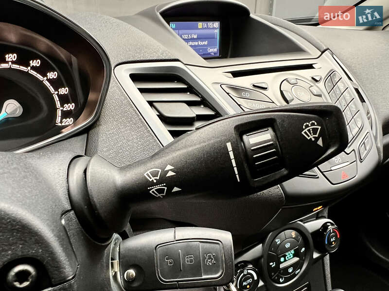 Хэтчбек Ford Fiesta 2016 в Киеве фото 19 Хэтчбек Ford Fiesta 2016 в Киеве