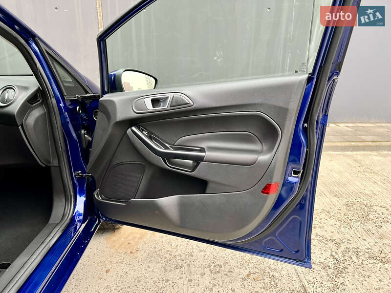 Хэтчбек Ford Fiesta 2016 в Киеве фото 31 Хэтчбек Ford Fiesta 2016 в Киеве