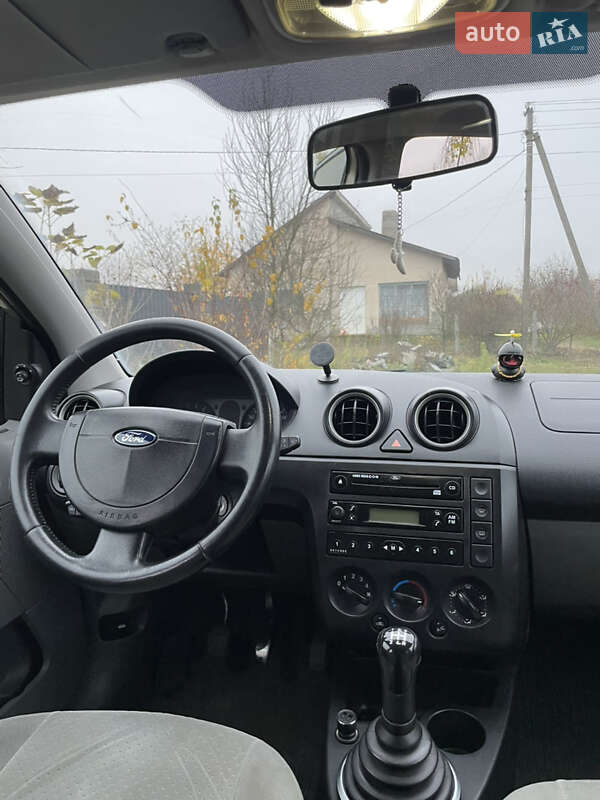 Хетчбек Ford Fiesta 2002 в Брусилові фото 5 Хетчбек Ford Fiesta 2002 в Брусилові