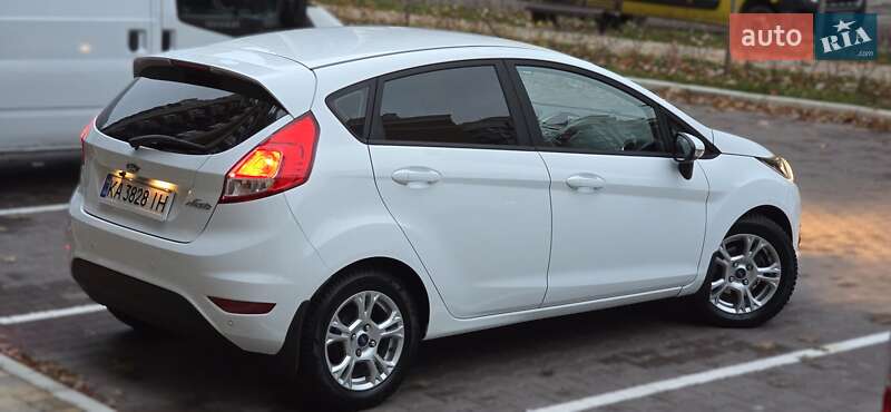 Хетчбек Ford Fiesta 2016 в Києві фото 4 Хетчбек Ford Fiesta 2016 в Києві