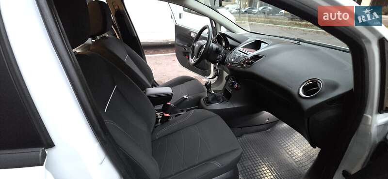Хетчбек Ford Fiesta 2016 в Києві фото 9 Хетчбек Ford Fiesta 2016 в Києві